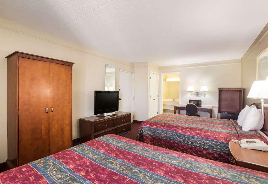 Bhagat Hotels Stone Mountain Atlanta BW Signature Collection Такер Номер фото