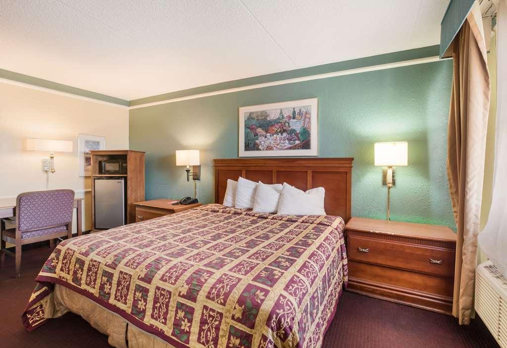 Bhagat Hotels Stone Mountain Atlanta BW Signature Collection Такер Номер фото